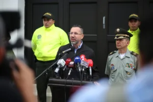 Su administración, sin embargo, terminó antes de lo previsto. El Consejo de Estado anuló su elección al concluir que incurrió en doble militancia durante la campaña de 2023, al respaldar candidatos distintos de los avalados por el partido que lo postuló - Foto: Alcaldía de Bucaramanga
