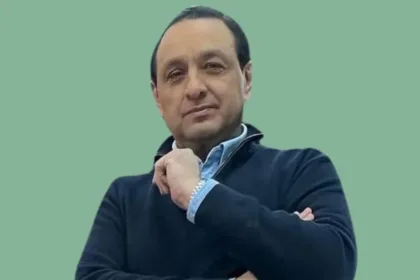 El caso salió a la luz pública en marzo de 2026, cuando Caracol Televisión confirmó que había recibido denuncias por presunto acoso sexual contra Jorge Alfredo Vargas y el periodista deportivo Ricardo Orrego. Posteriormente, el canal informó que el vínculo laboral con Vargas terminó de mutuo acuerdo, aclarando que esa decisión no constituía un pronunciamiento sobre su responsabilidad frente a las denuncias - Foto: Instagram Jorge Alfredo Vargas
