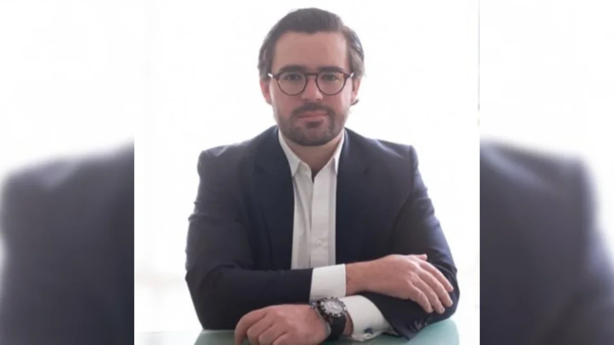 Sin embargo, el nombramiento también tiene una lectura política inevitable. Nicolás Gómez es hijo del senador Enrique Gómez Martínez, una de las principales figuras de Salvación Nacional y uno de los aliados más cercanos del presidente electo. Al mismo tiempo, es sobrino de Miguel Gómez Martínez, quien ocupará el Ministerio de Hacienda - Foto: Redes Nicolás Gómez