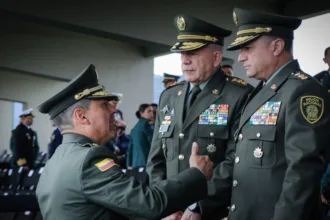 La apuesta anunciada por Barrera Peña no se limita a un relevo de nombres. La institución plantea que los nuevos mandos deberán fortalecer el servicio policial en los territorios y mejorar la coordinación con gobernaciones, alcaldías y otras entidades responsables de la seguridad - Foto: Policía Nacional