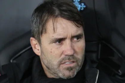Coudet había asumido con la misión de devolverle protagonismo a River después de la salida de Marcelo Gallardo. Sin embargo, los resultados estuvieron lejos de las expectativas y el equipo terminó atravesando una seguidilla de actuaciones que puso en duda tanto el funcionamiento colectivo como la capacidad del entrenador para revertir la situación - Foto: RTVE