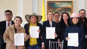 La reforma también propone un enfoque diferencial para la minería de pequeña escala, tradicional y ancestral. El proyecto contempla un régimen especial que facilite la formalización de miles de mineros, permita procesos de reconversión productiva cuando sean necesarios y establezca reglas específicas para comunidades étnicas que desarrollan actividades mineras - Foto: Ministerio de Minas y Energía