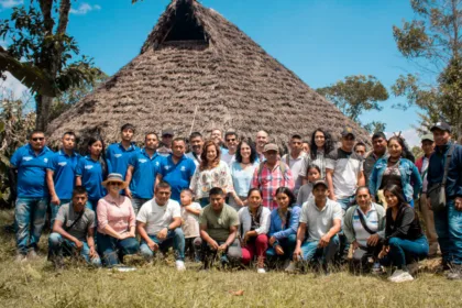Actualmente, 32 firmantes de paz habitan en el Resguardo Indígena Munchique Los Tigres y participan de manera activa en la vida comunitaria. Su presencia se ha consolidado mediante la construcción de proyectos de vida y la participación en diferentes espacios sociales y organizativos del territorio - Foto: Agencia para la Reincorporación y Normalización (ARN)
