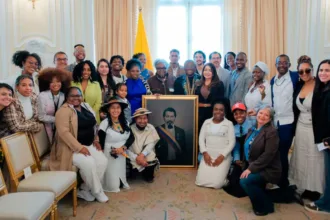 “Estamos en un acto de justicia, retornando al Palacio de Nariño el cuadro del expresidente Juan José Nieto Gil, para que este país no olvide que fue un hombre negro que gobernó a Colombia y que la historia oficial ha querido borrar”, afirmó Márquez durante la entrega de la pintura - Foto: X/@ViceColombia