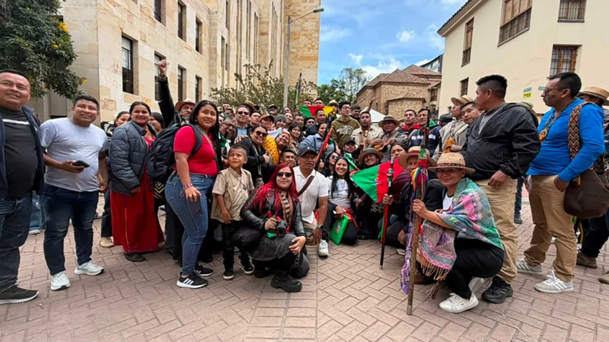 La medida beneficia a los 115 pueblos indígenas reconocidos en Colombia y busca garantizar que la educación impartida en sus territorios responda a sus cosmovisiones, sistemas de conocimiento y procesos propios de formación, respetando su identidad cultural - Foto: Ministerio de Educación