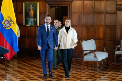 Hasta ahora, los cuestionamientos no constituyen una prueba de que Pineda o la Fundación Colombia Luz y Sonrisas hayan cometido un delito o desviado recursos. La controversia se encuentra, por el momento, en el terreno de la rendición de cuentas, la trazabilidad de las donaciones y las posibles dudas sobre la concentración de funciones alrededor de la primera dama - Foto: Presidencia