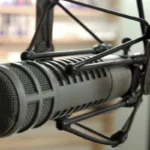 De acuerdo con la información divulgada por la Fundación para la Libertad de Prensa (FLIP), los comunicadores fueron contactados mediante llamadas telefónicas, mensajes y amenazas directas. Los hechos ocurrieron en un periodo inferior a seis horas, lo que generó preocupación por la posible coordinación de las intimidaciones y por el riesgo para los periodistas - Foto: Renée Johnson