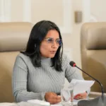 Rodríguez sostuvo que no había sido incluida en algunas decisiones relacionadas con el manejo de esos recursos y que manifestó formalmente su desacuerdo. Su posición la enfrentó con sectores del Gobierno y convirtió el traslado presupuestal en uno de los principales puntos de la controversia. La exfuncionaria afirmó que su negativa a respaldar determinadas decisiones estuvo seguida de presiones y de un deterioro de su relación con la Casa de Nariño - Foto: Presidencia