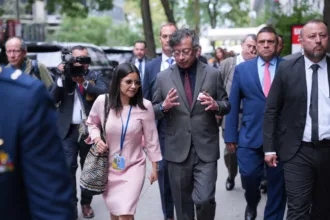 Uno de los episodios más polémicos fue la divulgación de información relacionada con la incapacidad médica de Rodríguez. Petro publicó un documento y afirmó que este demostraba que la funcionaria había tenido una incapacidad por razones psiquiátricas - Foto: Presidencia