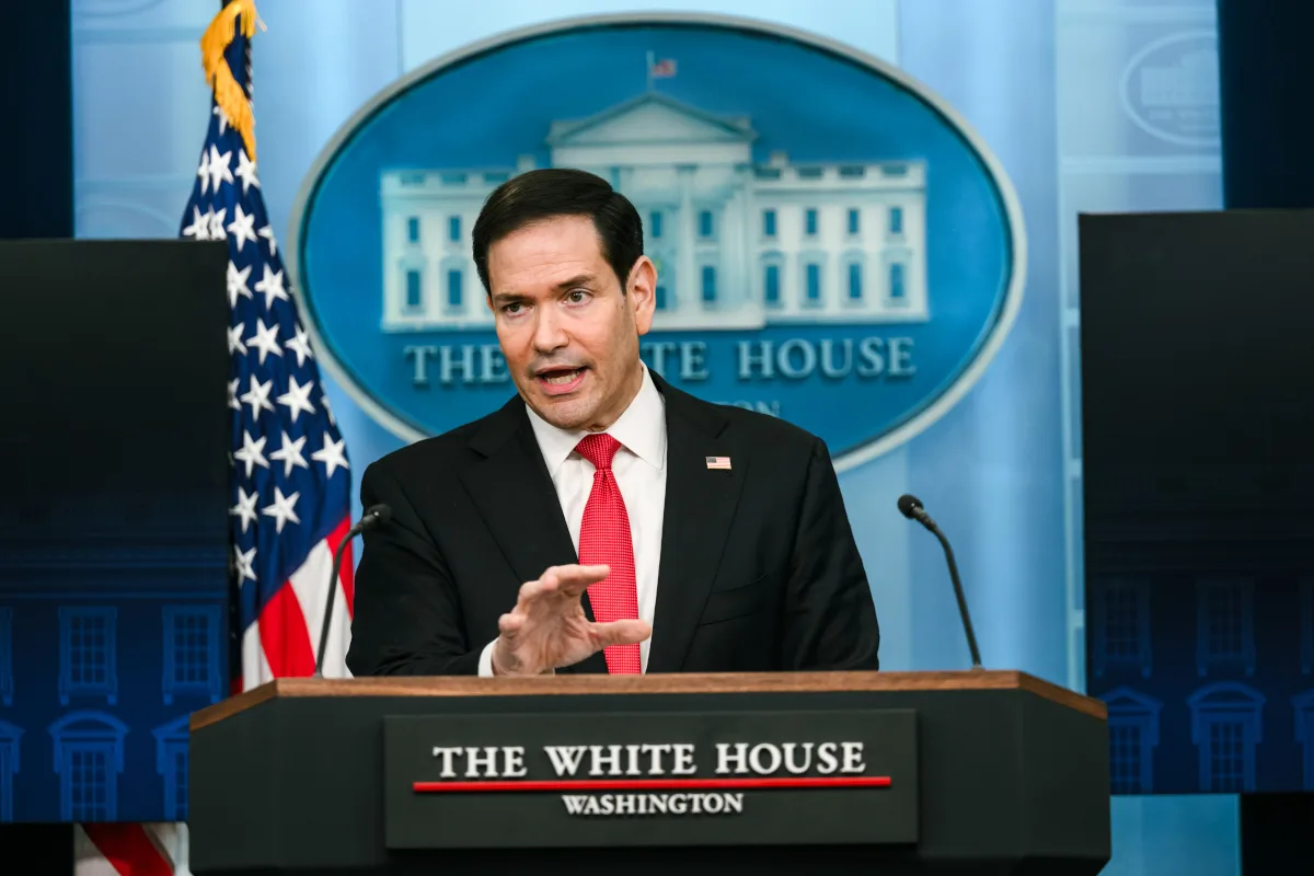 El secretario de Estado estadounidense, Marco Rubio, había expresado previamente que Washington estaba siguiendo la situación y que Estados Unidos estaba dispuesto a respaldar a Colombia. El anuncio de los fondos convirtió ese ofrecimiento político en una respuesta financiera concreta - Foto: The White House