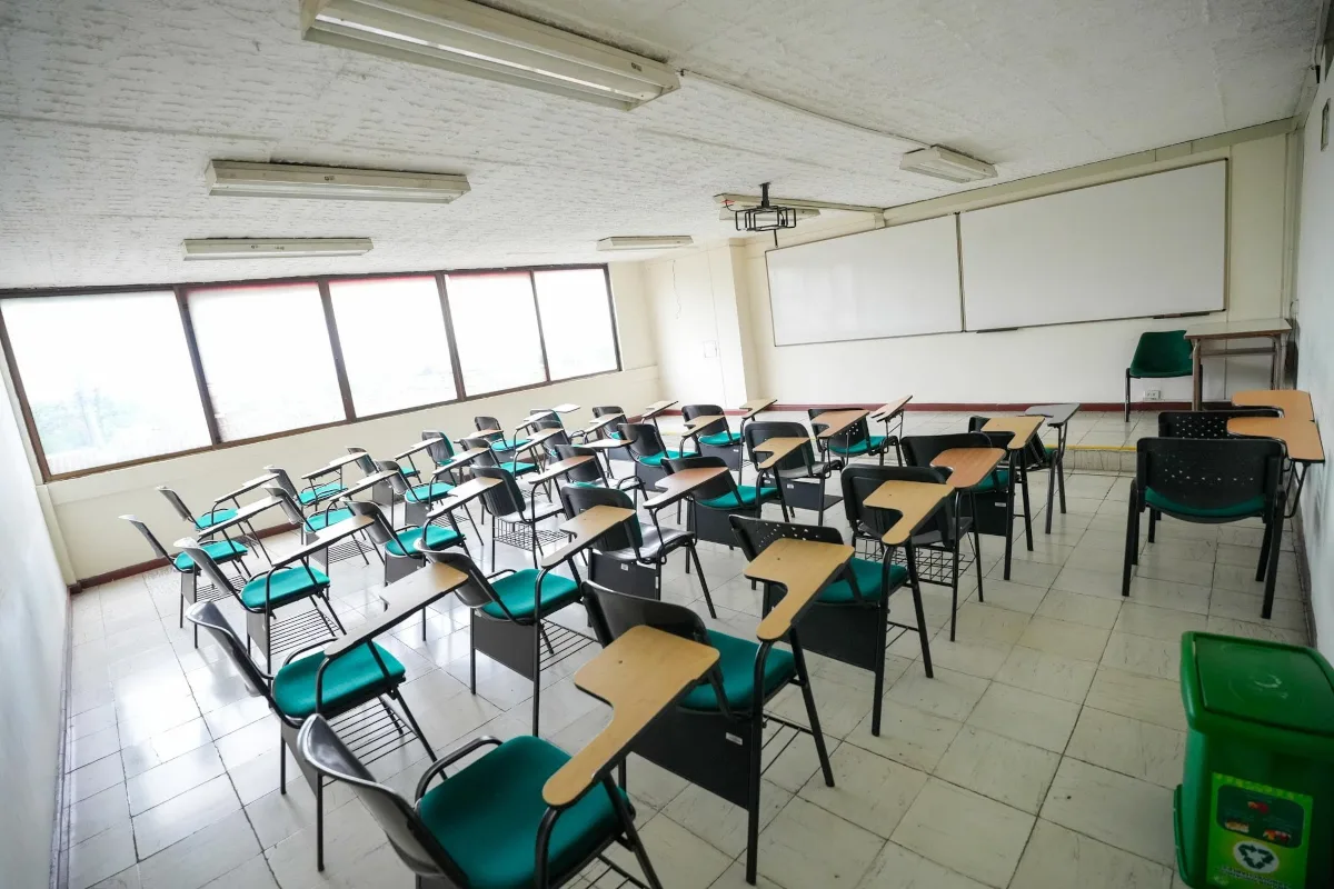 La actualización curricular pone especial énfasis en el desarrollo del proyecto de vida de los estudiantes, promoviendo habilidades para la resolución de problemas, la toma de decisiones, la participación democrática y la construcción de relaciones basadas en el respeto y la convivencia - Foto: Ministerio de Educación