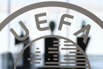 La UEFA rechazó de manera contundente la posibilidad de transferir participaciones relacionadas con la Copa Mundial y otros torneos de la FIFA a inversionistas privados. La confederación europea sostuvo que el Mundial no debía ser tratado como un producto de inversión y advirtió que sus principales activos deportivos forman parte de un legado construido durante generaciones por jugadores, selecciones y aficionados - Foto: UEFA