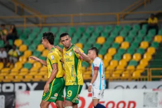 Real Cartagena terminó la jornada en el primer lugar por su diferencia de cuatro goles, seguido por Patriotas e Independiente Valle del Cauca, ambos con una diferencia de +2. Boca Juniors de Cali, Leones, Bogotá FC, Orsomarso y Envigado completaron el grupo de equipos que comenzaron con tres puntos, todos tras ganar por la mínima diferencia - Foto: Real Cartagena