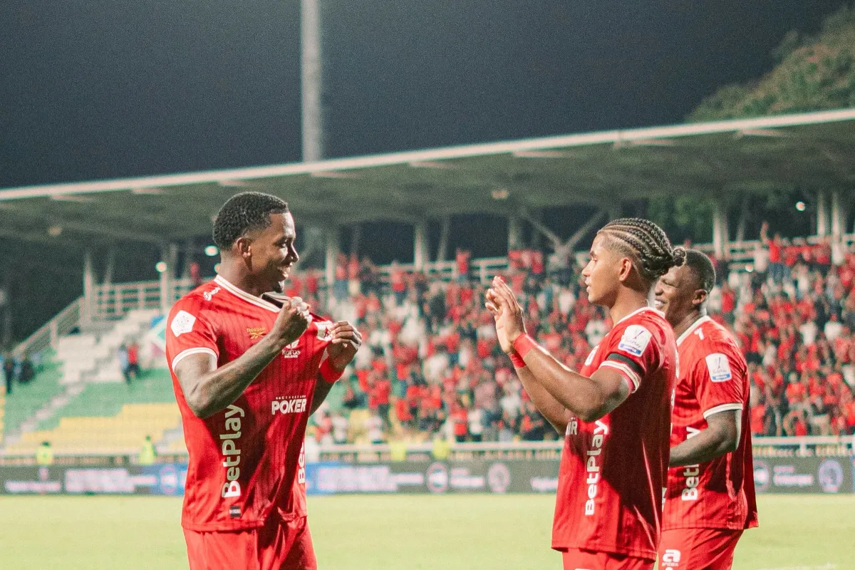 Uno de los partidos más atractivos de la fecha se disputó en el estadio Francisco Rivera Escobar de Palmira, donde América de Cali derrotó 4-2 a Junior en un encuentro con seis goles y dos expulsiones - Foto: América de Cali