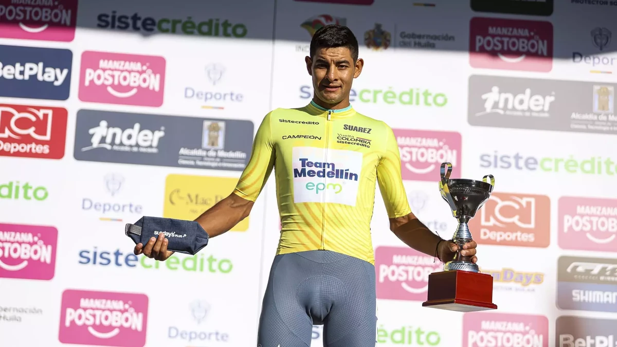 Con la cancelación de las etapas restantes, la clasificación general quedó definida después de la quinta jornada. El título fue para Diego Camargo, del Team Medellín EPM, quien había asumido el liderato precisamente tras ganar la etapa disputada entre Ibagué y el Alto del Sifón - Foto: Fedeciclismo