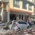 La dimensión de los daños también se refleja en la infraestructura. El reporte registra 9.215 viviendas completamente destruidas y otras 45.457 averiadas. Además, se contabilizan 140 edificios colapsados - Foto: Redes Sociales