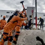 Con 16 departamentos y 494 municipios afectados, el terremoto de San José del Palmar se mantiene como una emergencia de alcance nacional. El desafío inmediato continúa siendo la atención de los damnificados, la búsqueda de las personas desaparecidas y la recuperación de los servicios e infraestructuras afectadas - Foto: Defensa Civil Colombiana