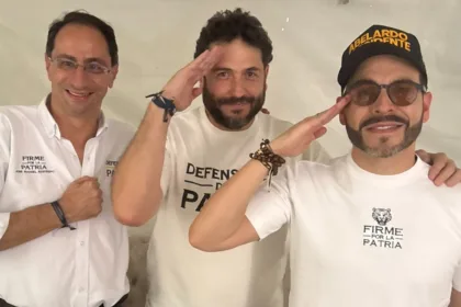 A ese debate se suma su cercanía con el proyecto político de De la Espriella. Uribe participó activamente en la campaña presidencial y tuvo un papel en la organización de voluntarios y en la recolección de firmas para respaldar la candidatura del hoy mandatario. También estuvo vinculado al proceso de empalme en el sector de Comercio, Industria y Turismo - Foto: Prensa Defensores de la Patria