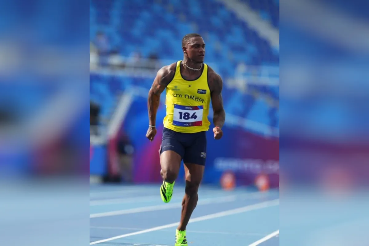 La carrera en República Dominicana dejó así una paradoja para el atleta colombiano: el viento le impidió convertir los 9,84 segundos en un nuevo récord oficial, pero no pudo ocultar la dimensión de su rendimiento. Longa volvió a bajar de la barrera de los 10 segundos y confirmó que atraviesa uno de los mejores momentos de su carrera - Foto: IDRD
