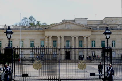 El contraste resulta llamativo porque las dificultades no eran completamente desconocidas. La Casa de Nariño cuenta con una infraestructura diseñada específicamente para el funcionamiento de la Presidencia, mientras que el Palacio de San Carlos tiene como función principal albergar al Ministerio de Relaciones Exteriores - Foto: Archivo/Ronald Cano