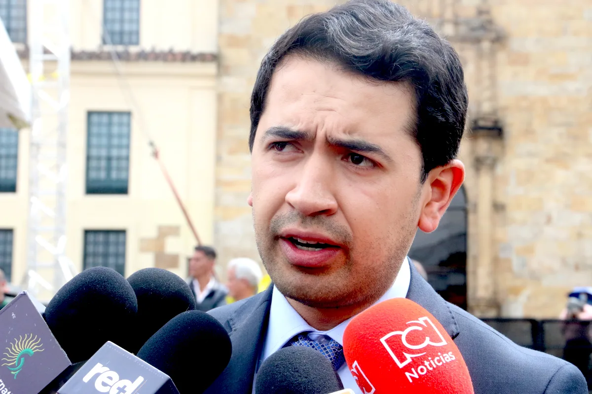 El caso llegó entonces al Juzgado 40 Penal del Circuito de Conocimiento de Bogotá, encargado de revisar la sanción. En segunda instancia, el despacho confirmó el arresto de un día impuesto contra Briceño por el desacato a la orden de tutela relacionada con la rectificación solicitada por Gloria Cuartas - Foto: Archivo/Ronald Cano
