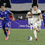 El equipo local salió a buscar el partido desde los primeros minutos y asumió el control de la pelota. Internacional de Bogotá, por su parte, planteó un bloque defensivo compacto y esperó ordenado para intentar aprovechar los espacios que dejara Millonarios - Foto: Internacional de Bogotá