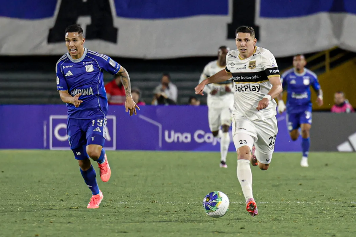 El equipo local salió a buscar el partido desde los primeros minutos y asumió el control de la pelota. Internacional de Bogotá, por su parte, planteó un bloque defensivo compacto y esperó ordenado para intentar aprovechar los espacios que dejara Millonarios - Foto: Internacional de Bogotá
