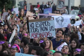 El estudio sobre feminicidio también encontró que el feminicidio íntimo fue la modalidad más recurrente en Bogotá durante 2023 y 2024. Dentro de los perfiles de los presuntos agresores asociados con estos casos, el 15 % registraba consumo de alcohol o sustancias psicoactivas - Foto: Archivo/Ronald Cano
