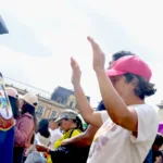 La nueva convocatoria vuelve a poner esa discusión sobre la mesa. La diferencia es que ahora no se trata de una ceremonia de posesión, sino de una jornada convocada para acompañar a las víctimas y familiares afectados por una emergencia nacional. Ese contexto humanitario constituye uno de los principales argumentos para quienes consideran que el acto puede entenderse como una expresión de solidaridad y no necesariamente como la adopción de una religión por parte del Estado - Foto: Archivo/Ronald Cano
