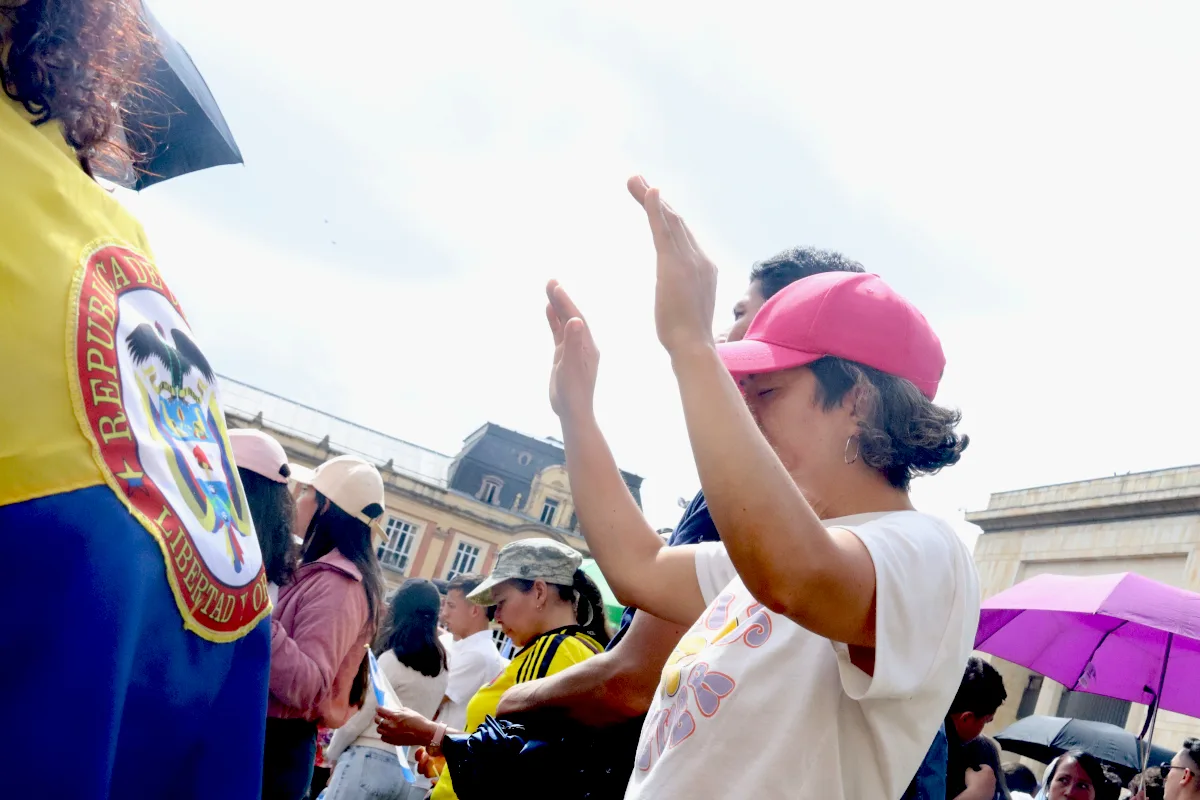 La nueva convocatoria vuelve a poner esa discusión sobre la mesa. La diferencia es que ahora no se trata de una ceremonia de posesión, sino de una jornada convocada para acompañar a las víctimas y familiares afectados por una emergencia nacional. Ese contexto humanitario constituye uno de los principales argumentos para quienes consideran que el acto puede entenderse como una expresión de solidaridad y no necesariamente como la adopción de una religión por parte del Estado - Foto: Archivo/Ronald Cano