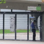 Eso significa que la derogatoria no elimina el derecho de los vigilantes a recibir el pago que legalmente corresponda por el trabajo suplementario. Pero sí retira una interpretación oficial que orientaba la aplicación de las reglas laborales en un sector caracterizado precisamente por jornadas especiales, turnos prolongados y una permanente discusión sobre el reconocimiento de horas adicionales - Foto: Archivo/Ronald Cano