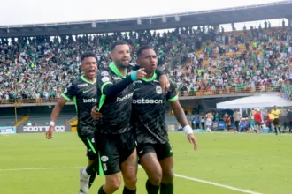 Edwin Cardona asumió la responsabilidad del cobro y convirtió desde los once metros para darle vuelta al marcador. El 2-1 completó una reacción construida principalmente a partir de las modificaciones realizadas por González en el segundo tiempo - Foto: Ronald Cano