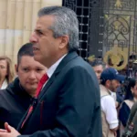 El exministro permanecía privado de la libertad desde diciembre de 2025, después de que la justicia considerara que existían elementos suficientes para imponerle una medida de aseguramiento por su presunta participación en el entramado de corrupción que involucró recursos de la UNGRD y contratos relacionados con el Instituto Nacional de Vías - Foto: Archivo/Ronald Cano