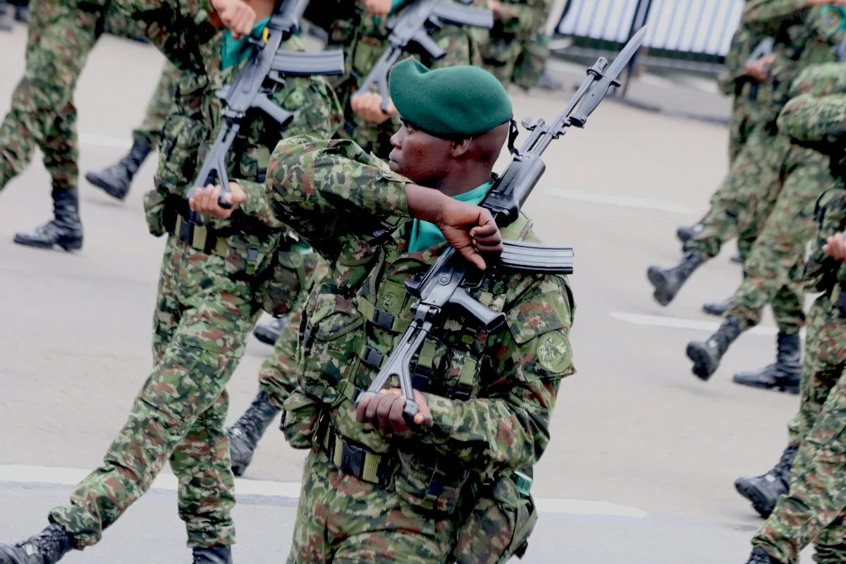 Ese efecto es particularmente sensible en el Ejército, donde la llegada de un nuevo comandante puede desencadenar un reacomodamiento más amplio en las divisiones, brigadas y unidades estratégicas. La renovación de la cúpula, por tanto, podría ser apenas la primera fase de una transformación más profunda en la estructura de mando - Foto: Archivo/Ronald Cano