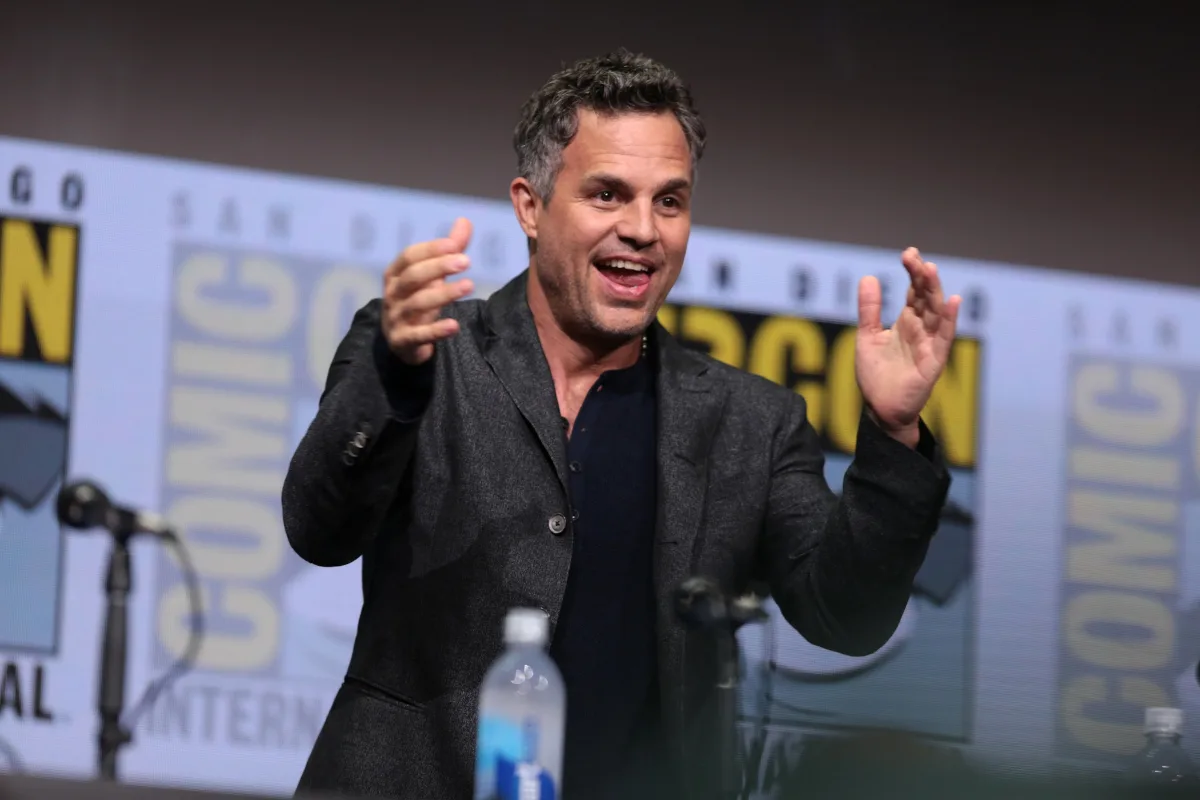 Ruffalo, conocido por su activismo político y por interpretar a Hulk en el universo cinematográfico de Marvel, cuestionó públicamente la operación y expresó preocupación por la concentración de poder que podría producirse en Hollywood si Paramount logra hacerse con Warner Bros. Discovery - Foto: Archivo/Gage Skidmore