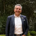 Antes de asumir un papel nacional, Ayerbe desarrolló buena parte de su actividad política en el Huila. Su trayectoria regional ha estado vinculada principalmente a sectores del Centro Democrático, partido por el que aspiró a ocupar una curul en la Asamblea Departamental del Huila durante las elecciones regionales de 2019 - Foto: X/@ricardoayerbe