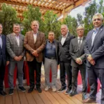 De esta manera, el nuevo Comité Ejecutivo quedó integrado por Ramón Jesurún como presidente; Carlos Mario Zuluaga y Álvaro González Alzate como vicepresidentes; y Óscar Astudillo, Alejandro Arteta, Juan Fernando Mejía y Jaime Ordóñez como los demás integrantes - Foto: Federación Colombiana de Fútbol