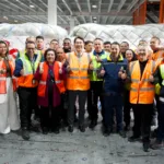 La entrega fue formalizada mediante un acta suscrita entre un representante de la National Pharmaceutical Foreign Trade Corporation de China y la representación oficial del Gobierno colombiano - Foto: UNGRD