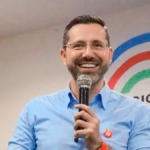 La controversia reapareció con fuerza en agosto de 2026 por el viaje de Beltrán a Santa Marta. El ministro explicó inicialmente que había viajado para compartir con su familia, mientras el medio Minuto60 reportó posteriormente que el desplazamiento también estaba relacionado con el matrimonio de Feisar Arnulfo Sanabria - Foto: Salvación Nacional