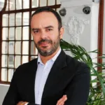 La explicación que comenzó a circular para la caída de su nombramiento está relacionada con su participación en la elaboración del Plan Nacional de Desarrollo 2022-2026, correspondiente al Gobierno de Gustavo Petro. Reportes publicados el 14 de agosto señalaron que Sepúlveda había tenido un papel de coordinación dentro de ese proceso - Foto: Universidad del Rosario