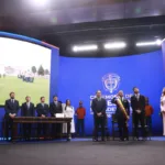 La nueva derecha ha desplazado parte de la discusión política hacia asuntos culturales: qué valores deben transmitirse, qué papel tiene la familia, qué debe enseñarse en las escuelas y cuál debe ser la relación entre Estado, religión y sociedad. En Colombia, De la Espriella incorporó esa agenda dentro de su concepto de “regeneración moral” - Foto: Casa Real Española