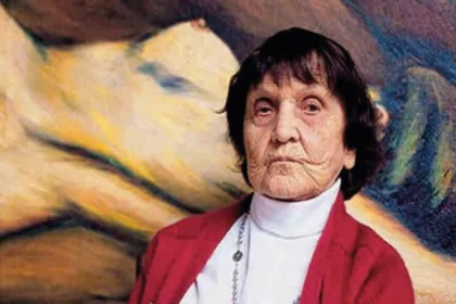 Débora Arango nació en Medellín en 1907 y desarrolló su carrera en un contexto marcado por el conservadurismo y por fuertes restricciones sobre el papel de las mujeres en la vida pública y cultural. Estudió arte con maestros como Eladio Vélez y Pedro Nel Gómez, pero construyó un lenguaje propio que se apartó de las representaciones tradicionales y se interesó por los conflictos, las desigualdades y los sectores marginados de la sociedad - Foto: Archivo/Ministerio de Cultura