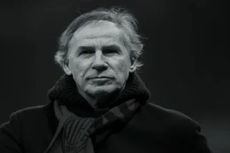 Baresi también tuvo una carrera destacada con la selección italiana. Disputó 81 partidos y participó en tres Copas del Mundo: España 1982, Italia 1990 y Estados Unidos 1994. En el Mundial de 1982 integró la plantilla que conquistó el título bajo la dirección de Enzo Bearzot, aunque su participación en el torneo fue limitada por la competencia en la defensa - Foto: Kurir