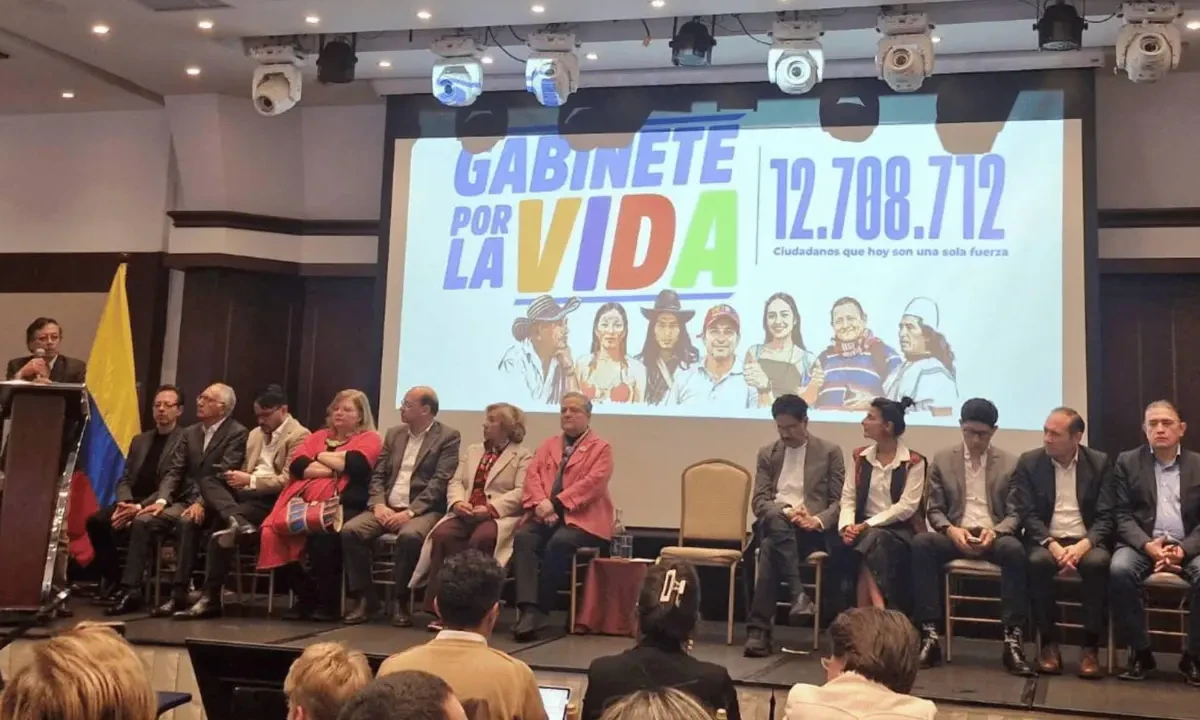 El nuevo equipo está conformado por Clara López, Irene Vélez, Yolanda Villavicencio, Astrid Cáceres, Guillermo Alfonso Jaramillo, Daniel Rojas, Antonio Sanguino, Felipe Harman, Juan David Correa, Gustavo Bolívar, Jaime Dussán, Andrés Camacho y Germán Ávila. Todos tuvieron responsabilidades en el Gobierno que terminó el pasado 7 de agosto - Foto: Redes Sociales Pacto Histórico