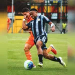 La remontada se completó en la segunda parte, cuando David Rativa apareció a los 61 minutos para anotar el 2-1 definitivo. Con el resultado, Tigres sumó tres puntos en una jornada en la que tuvo que recuperarse de un comienzo adverso - Foto: Daniel Góngora/Tigres FC