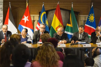 El Grupo de La Haya surgió como una iniciativa de varios Estados para coordinar respuestas frente a la guerra en Gaza y promover el cumplimiento de las obligaciones derivadas del derecho internacional. Colombia se vinculó a ese espacio dentro de una política exterior que buscaba asumir una posición activa frente a las acciones de Israel en los territorios palestinos - Foto: Grupo de La Haya