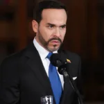 La cifra creció rápidamente en las publicaciones presidenciales. El 26 de agosto, De la Espriella informó que desde el comienzo de su Gobierno habían sido capturadas 8.424 personas. Una semana después reportó 12.575. Posteriormente, la Policía confirmó que entre el 7 de agosto y el 1 de septiembre se habían producido 13.580 capturas en el país - Foto: Presidencia