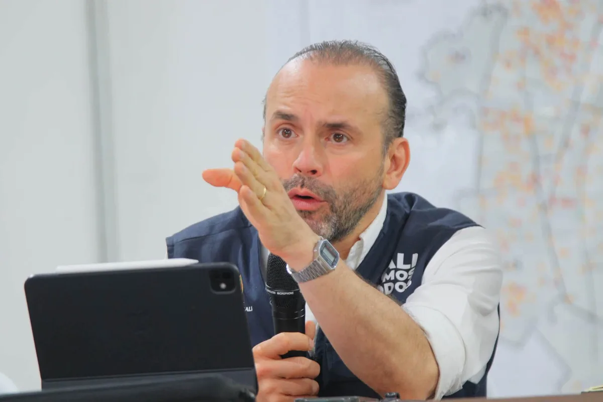 La Alcaldía presentó el 4 de septiembre un informe a través de su Departamento Administrativo de Gestión Jurídica Pública. Es decir, la administración sí entregó documentos y respondió al requerimiento judicial, pero esa actuación no fue considerada suficiente por el despacho - Foto: Facebook Alejandro Eder