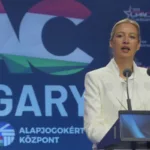 Weidel ha tratado el matrimonio igualitario como una cuestión secundaria frente a la seguridad y que esa estrategia permite desplazar el debate desde la ampliación de derechos hacia la supuesta necesidad de proteger a las personas LGBTIQ+ frente a una amenaza exterior. Así, una identidad sexual minoritaria puede ser integrada en un discurso que mantiene otros componentes conservadores - Foto: Elekes Andor