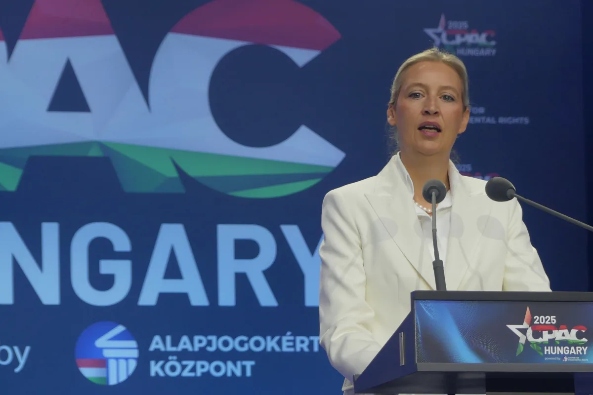 Weidel ha tratado el matrimonio igualitario como una cuestión secundaria frente a la seguridad y que esa estrategia permite desplazar el debate desde la ampliación de derechos hacia la supuesta necesidad de proteger a las personas LGBTIQ+ frente a una amenaza exterior. Así, una identidad sexual minoritaria puede ser integrada en un discurso que mantiene otros componentes conservadores - Foto: Elekes Andor